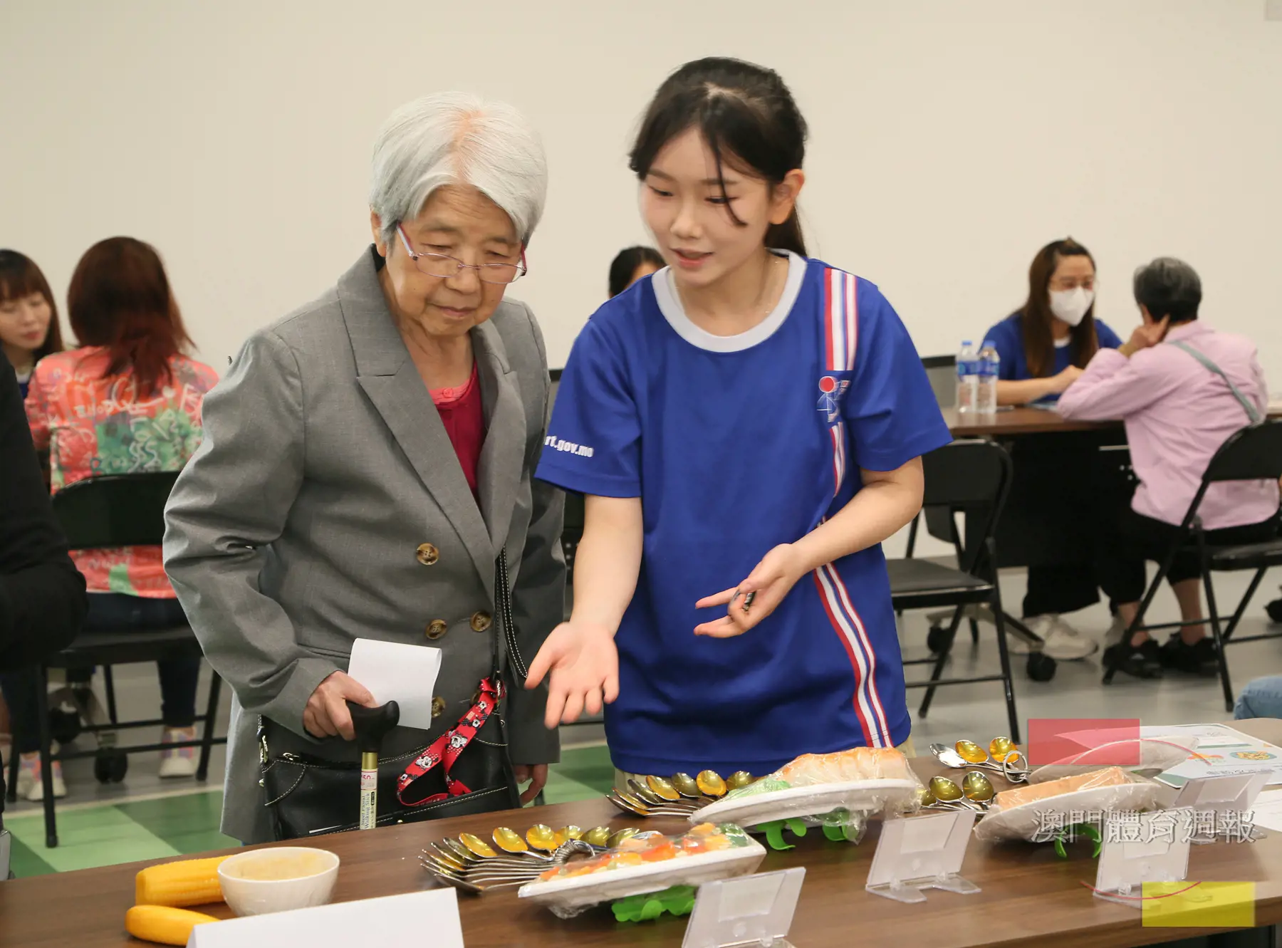 體育健康諮詢站5月11日首次在政府長者公寓順利舉行 (1).jpg